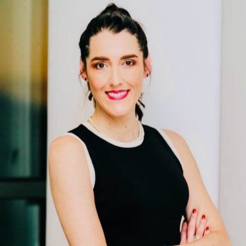 Dra. Karina Nápoles, médica infectologista